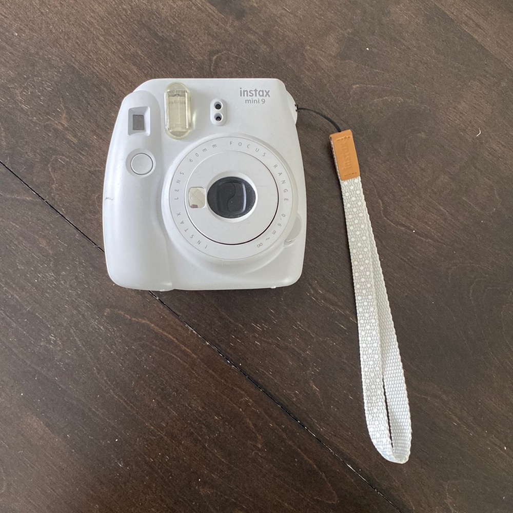 FujiFILM instax mini 9